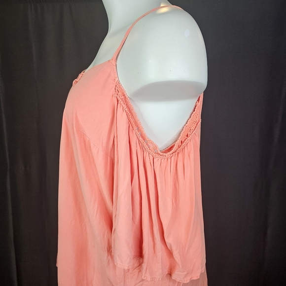TORRID SIZE 2X FUSION CORAL CHALLIS CROCHET TRIM COLD LACE - UP SHOULDER - Picture 5 of 7